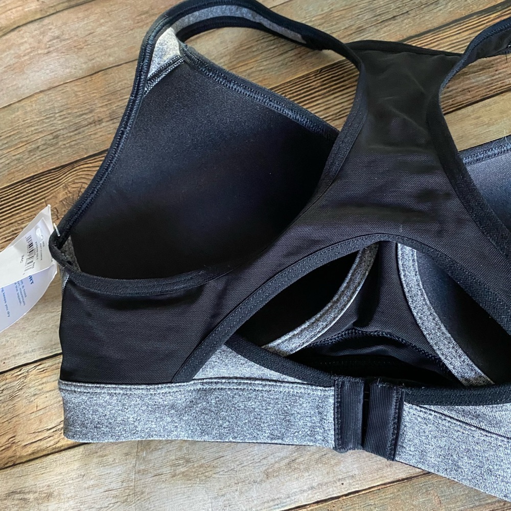 Old Navy Active Sports Bra Gray & Black Size 34C NEW - Picture 9 of 9